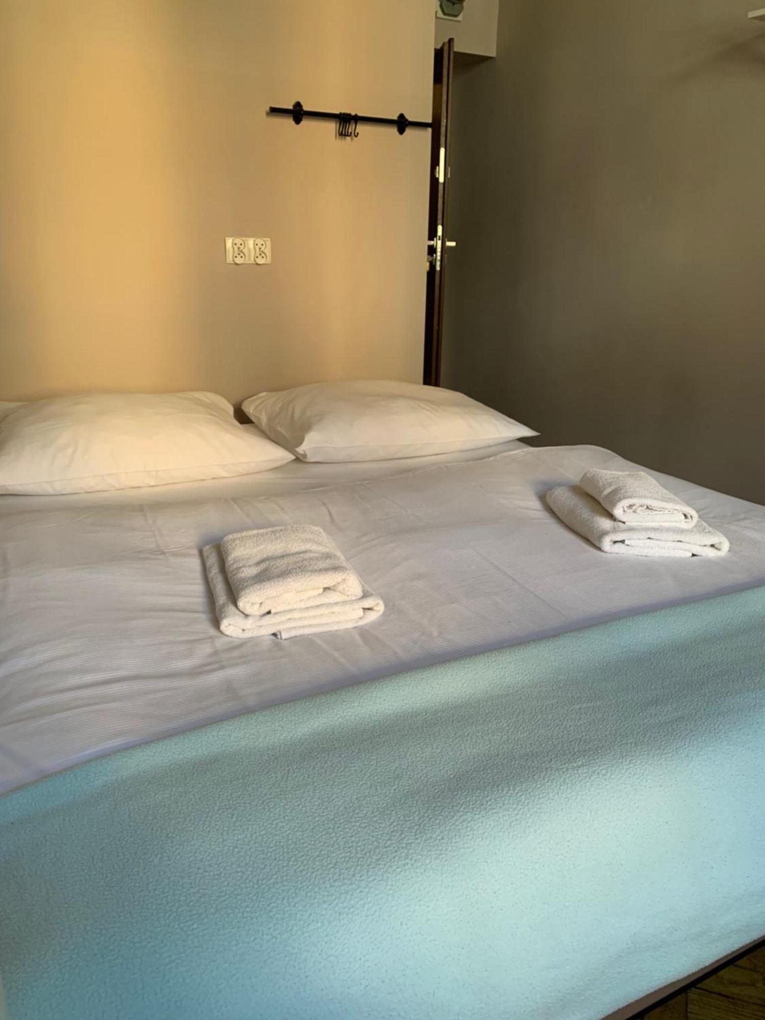 Apartament Gold Jasmine Apartment Krakow Bagian luar foto
