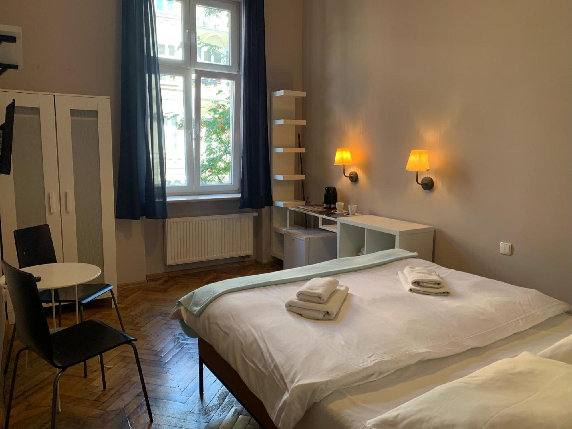 Apartament Gold Jasmine Apartment Krakow Bagian luar foto